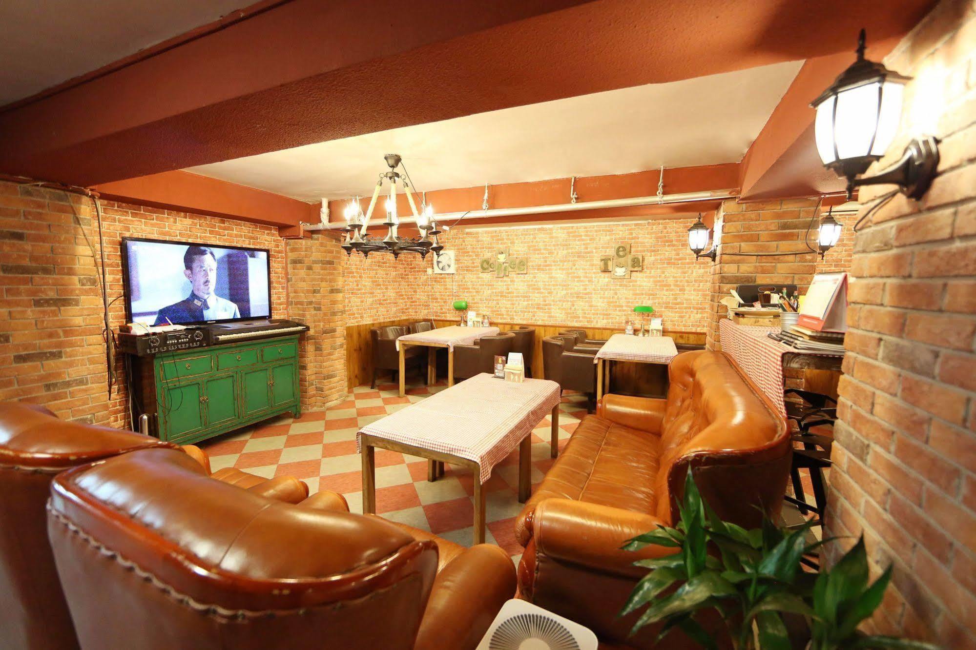 Nostalgia Hotel Beijing- Xidan Экстерьер фото